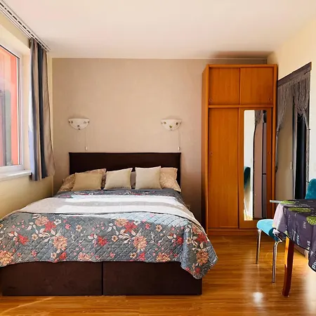 Quiet With A View! Апартамент