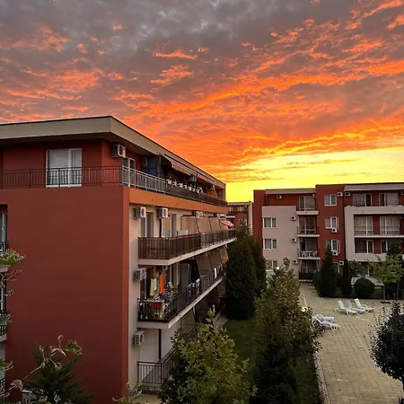 Апартамент Quiet With A View! *