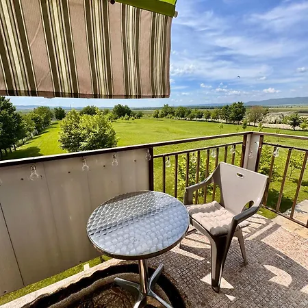 Quiet With A View! * Napospart